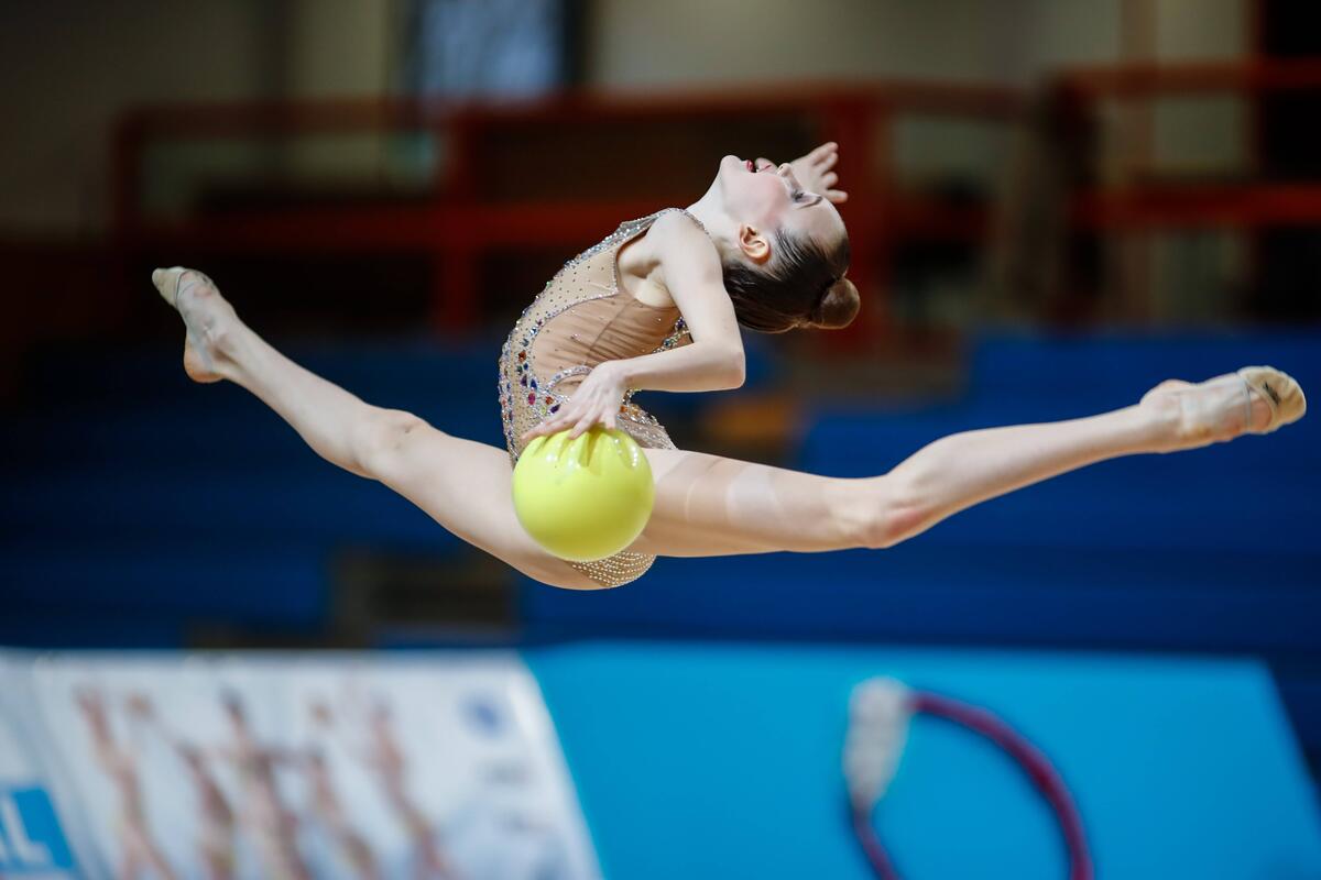 России оказалась не нужна: наша гимнастка стала пятикратной чемпионкой мирапод флагом Германии