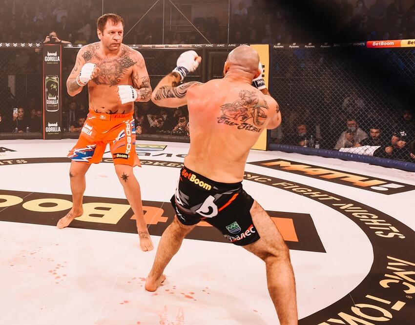 Бойцы мма мужчины. Матеуш ребецкий боец. Сирил ган ufc. Чимаев боец. Объяснить боец.