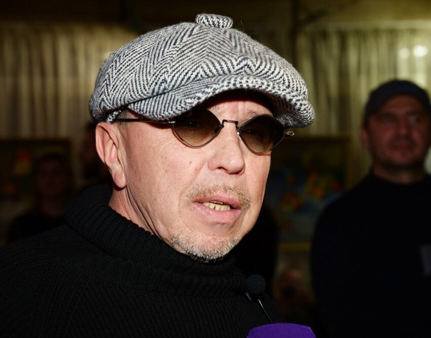 По уши в долгах: с Гарика Сукачева взыскали 500 тысяч рублей из-за ...