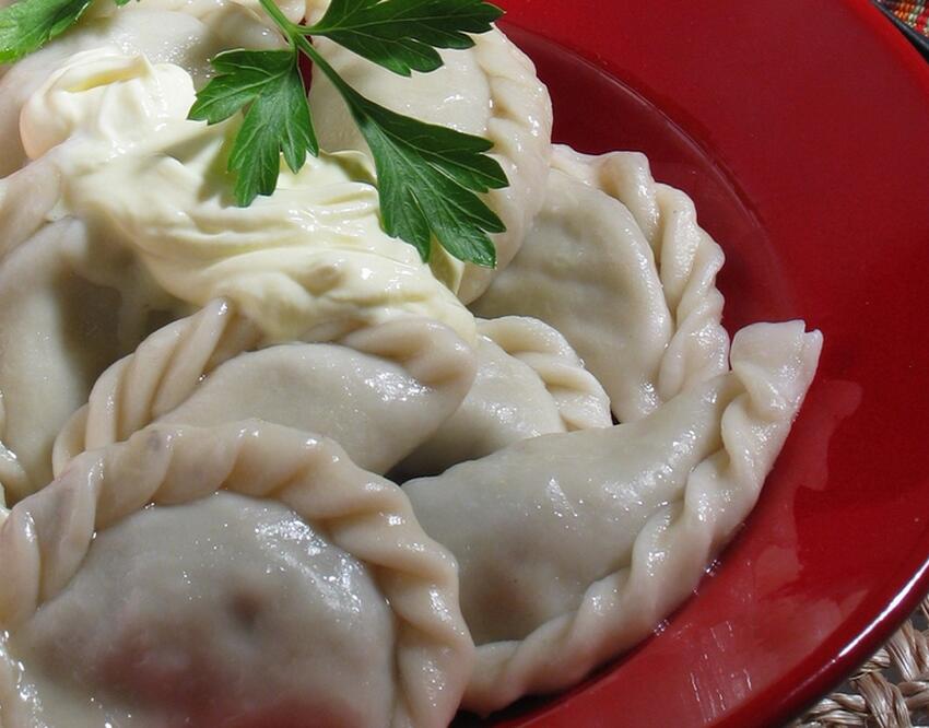 Эксперты назвали бренды, которые производят вареники с кишечной палочкой