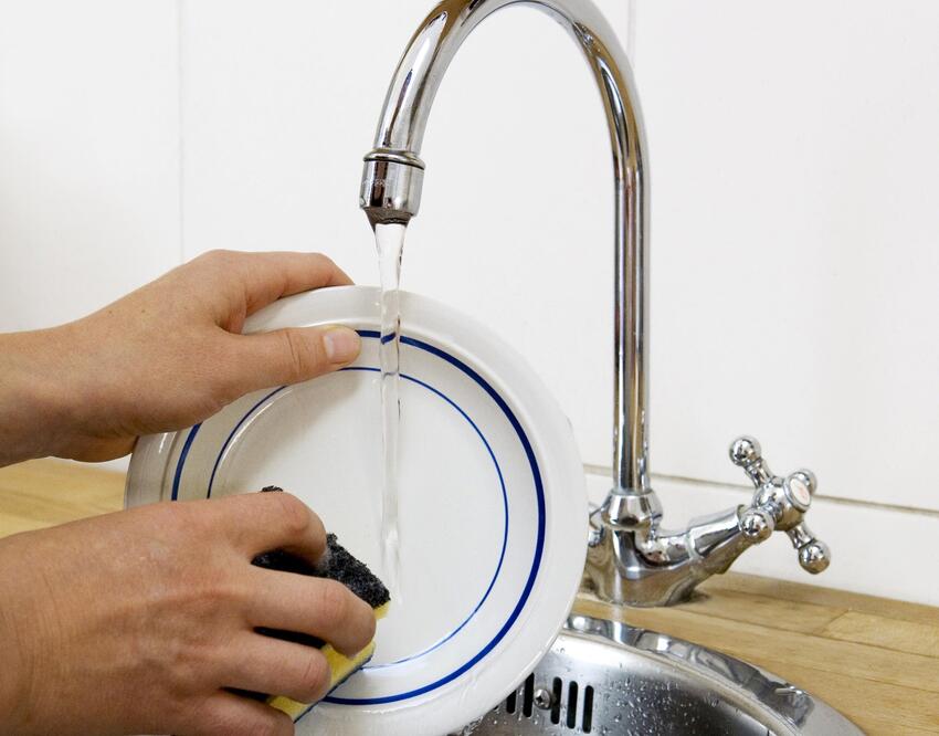 «Вызывает рак печени»: чем опасны средства для мытья посуды