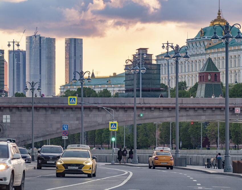 Ужесточение правил и полный запрет: автомобилистов ждут изменения в ПДД