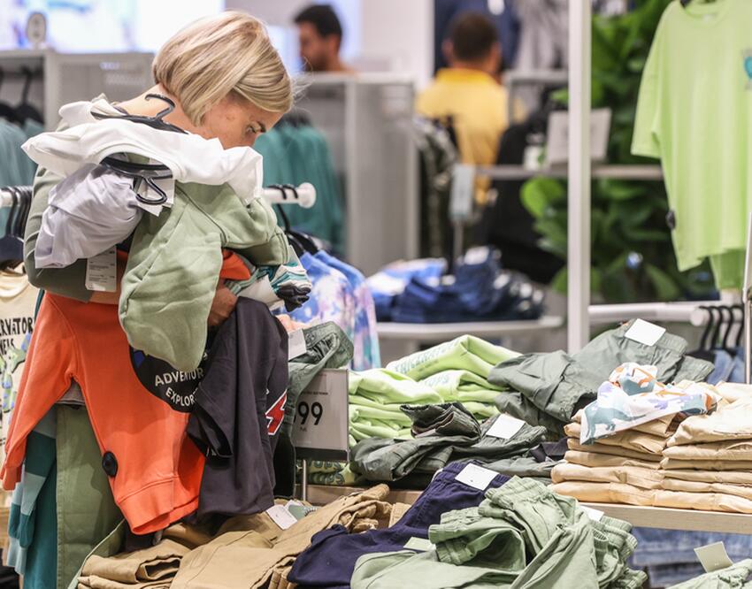 Крупные бренды одежды и обуви из Китая идут в Россию