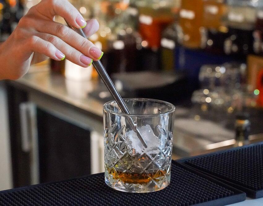 Облегчаем состояние при похмелье. Советы врача