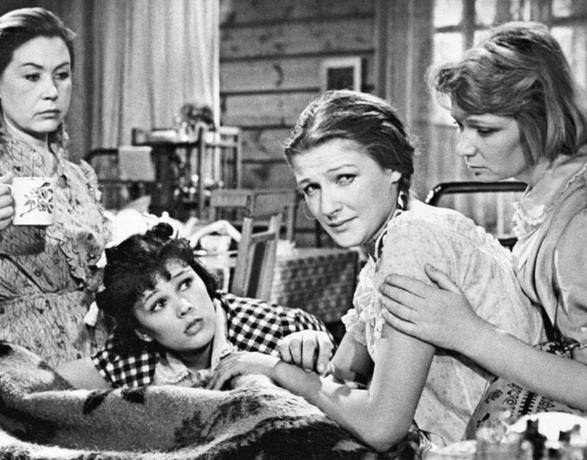 Самый пошлый фильм в СССР: иностранные зрители разнесли легендарную ...