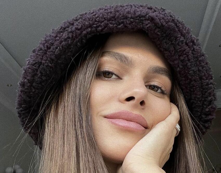 «Самая красивая девушка в мире»: Вики Одинцова сверкнула грудью на ...