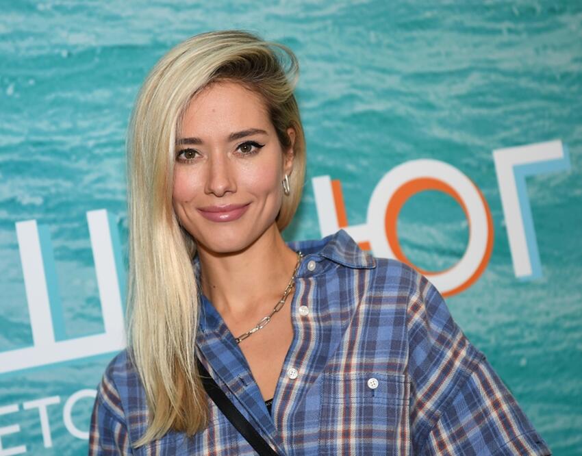 Выпирающий сосок и капельки воды по телу: Юлия Паршута обнажилась на ...