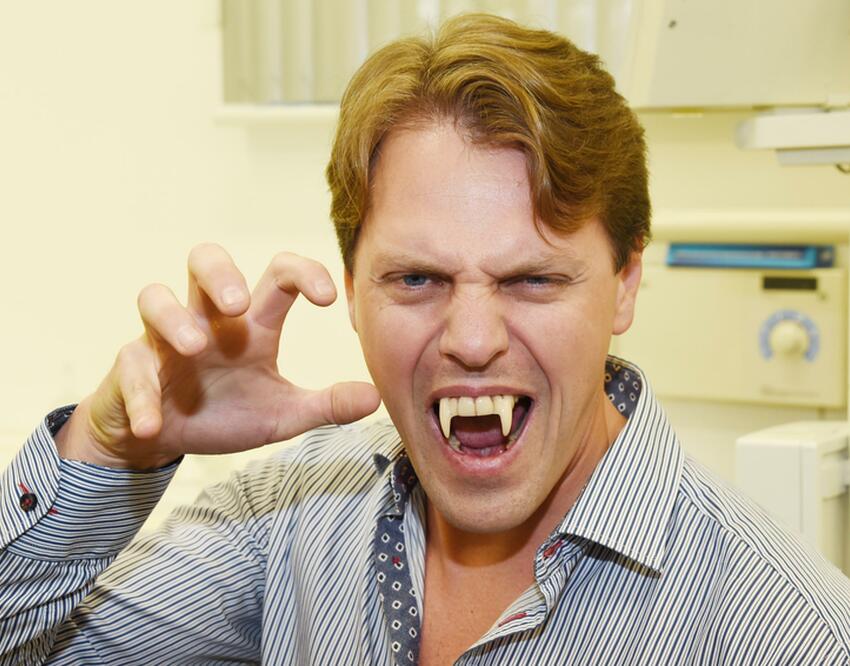 Стоматолог предупредил, чем может кончиться ночной скрип зубами