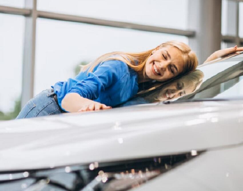 Примет первозданный вид. Названо лучшее средство, убирающее царапины с ...