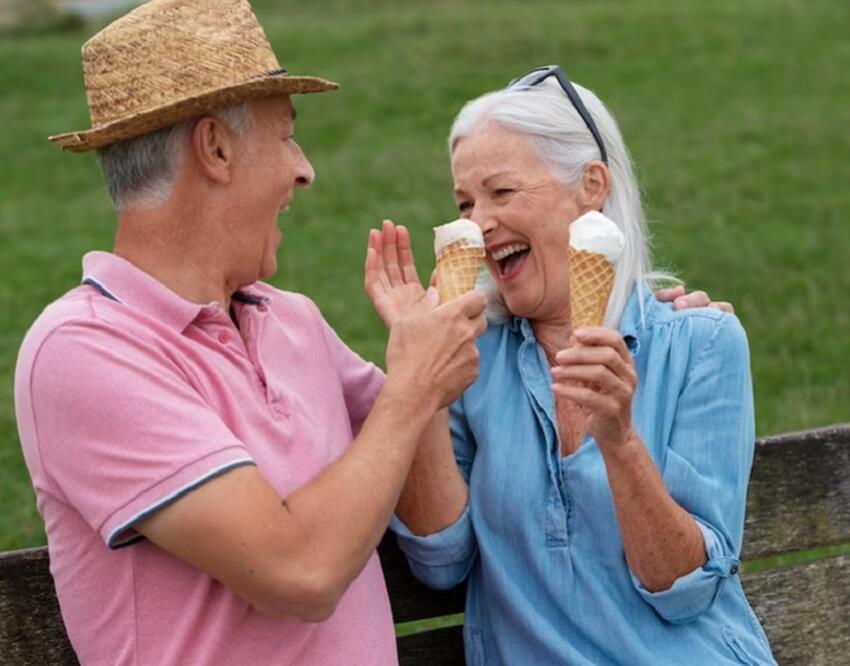 Диетолог озвучила неожиданную причину тяги к сладкому у пожилых людей