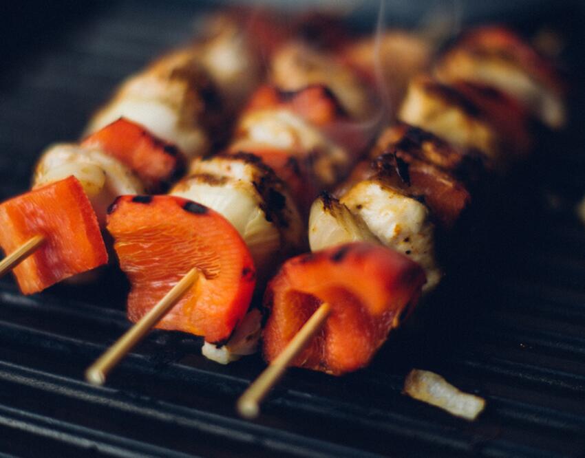 Мясо будет восхитительным: секреты готовки шашлыка в духовке