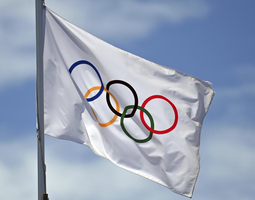 Олимпийские игры 2024 когда начнутся. Олимпийские игры франция 2024. Эмблема олимпийских игр 2024. Лос анджелес олимпиада 2028. Игры в париже 2024 лого.