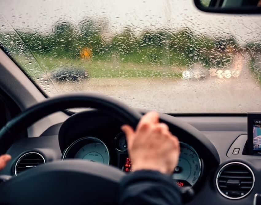 Как предотвратить запотевание лобового стекла: автомобилисты со стажем ...