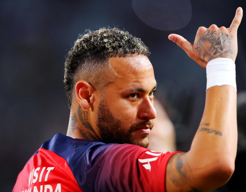 Во Франции началось расследование коррупционного скандала вокруг ...