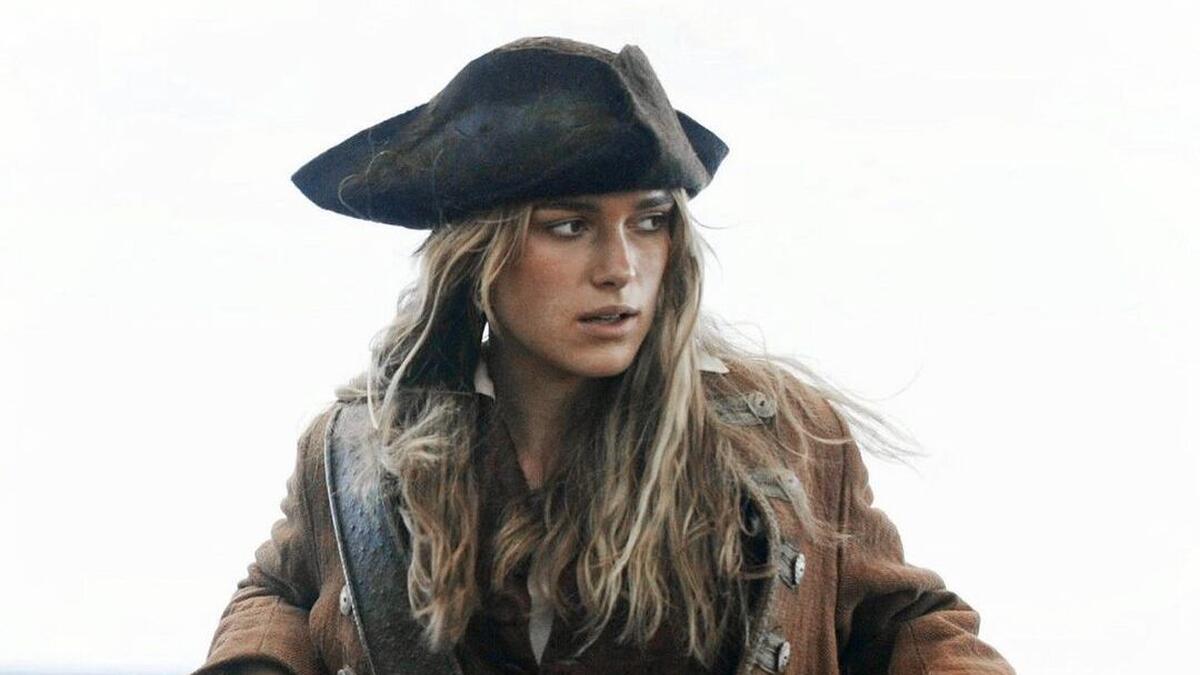 Имя британской актрисы из пиратов карибского моря. Элизабет Суонн. Элизабет Суонн пираты Карибского моря.