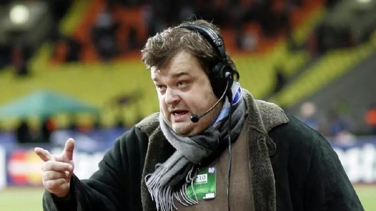 Как называется комментатор. Василий уткин комментатор. Константин генич комментатор. Алексис пирсон комментатор. Как называется комментатор.