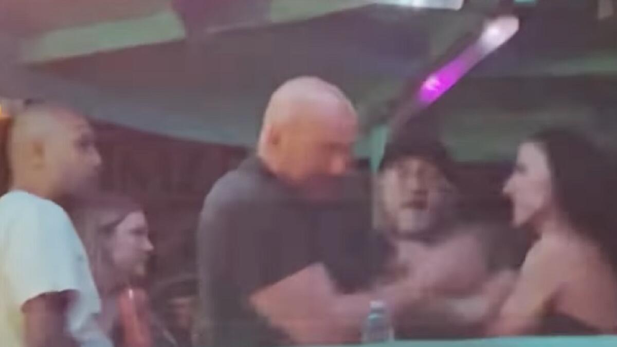 Подрался с женой в ночном клубе: пьяный президент UFC вляпался в скандал (видео) — Спорт