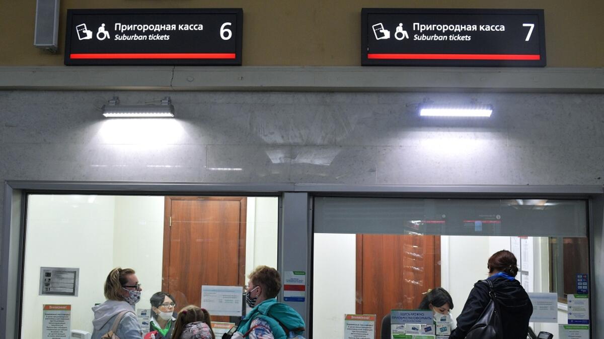 Москва ярославский вокзал пригородные кассы. Казанский вокзал пригородные кассы. Казанский вокзал пригородные кассы. Кассы пригородных поездов казанского вокзала. Работа касс дальнего следования казанского вокзала.