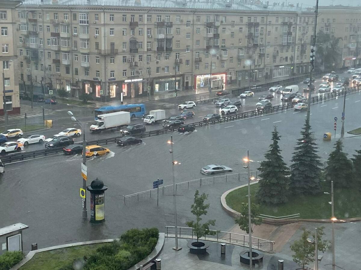 залило москву