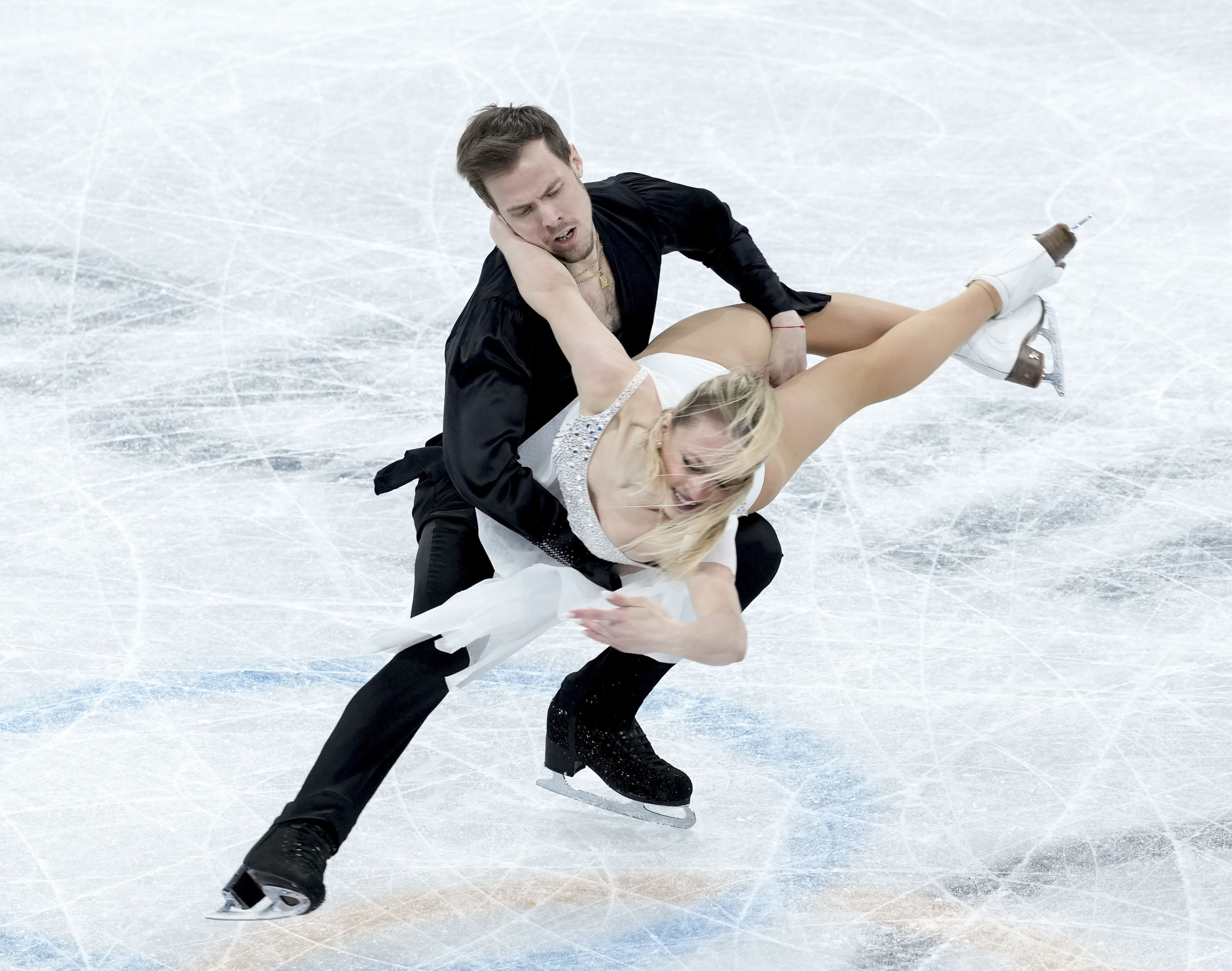 Танцы на льду результаты. Танцы на льду Синицына Кацалапов.