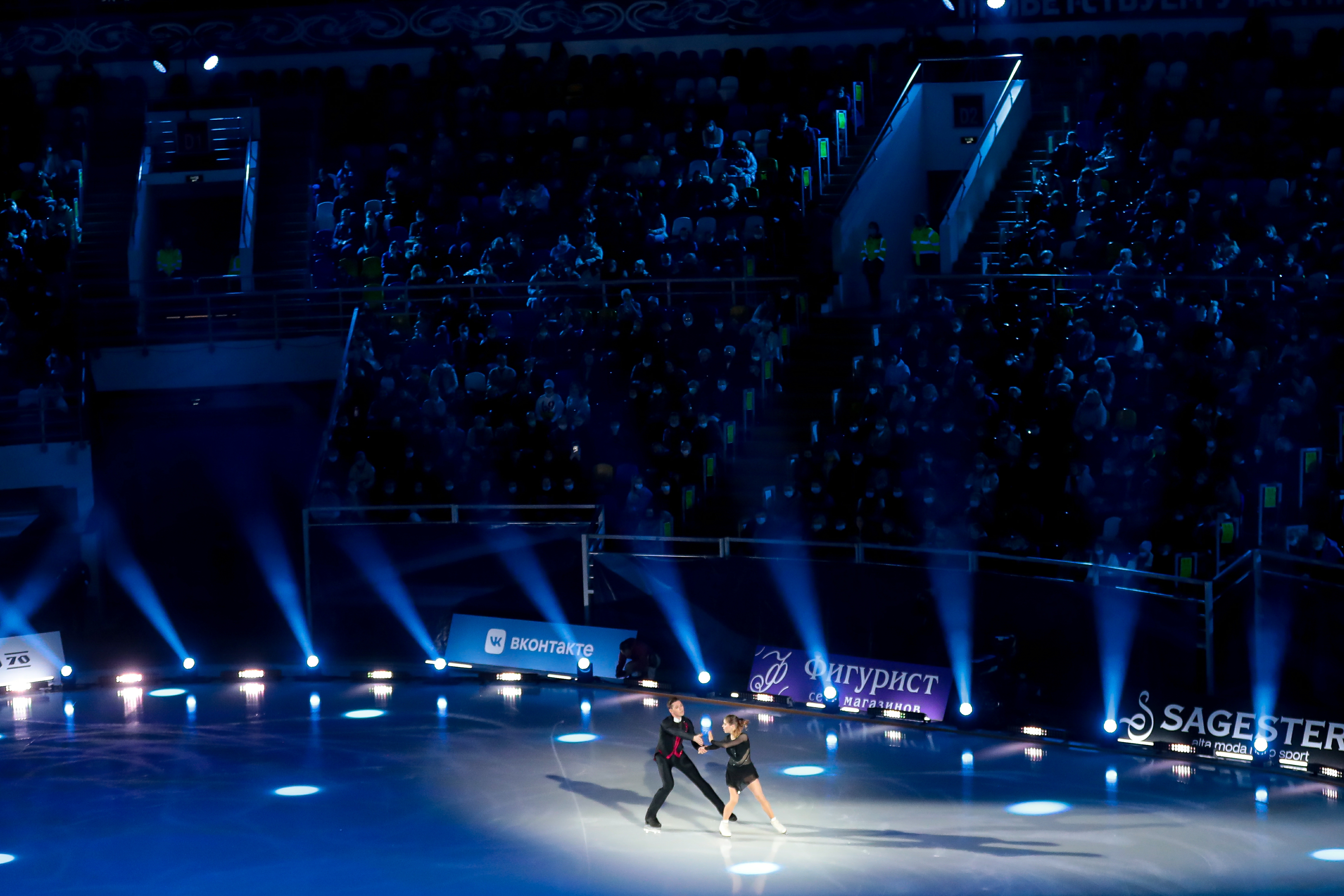 Олимпийский рязань катания. Столичный дворец спорта в Пекине 2022. Шоу на льду. Ледяная Арена на ОИ 2022.