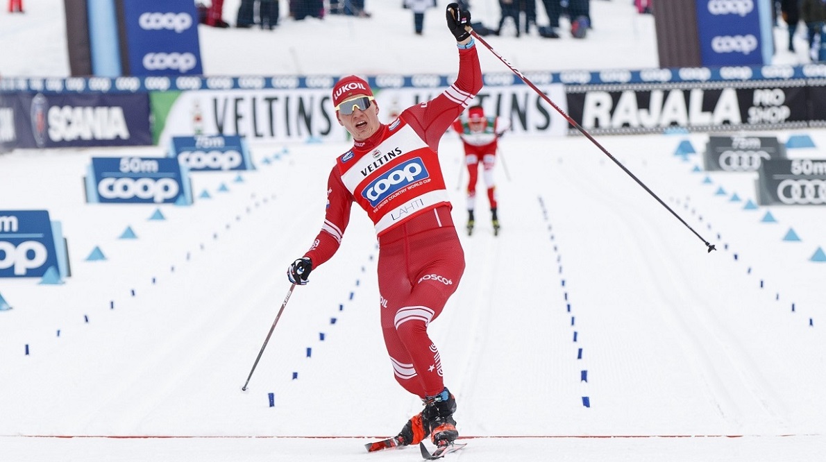 Горнолыжный спорт 2022 2023. Лыжники России. Российские лыжники. Большунов Пекин 2022. Биатлон Олимпийские игры.